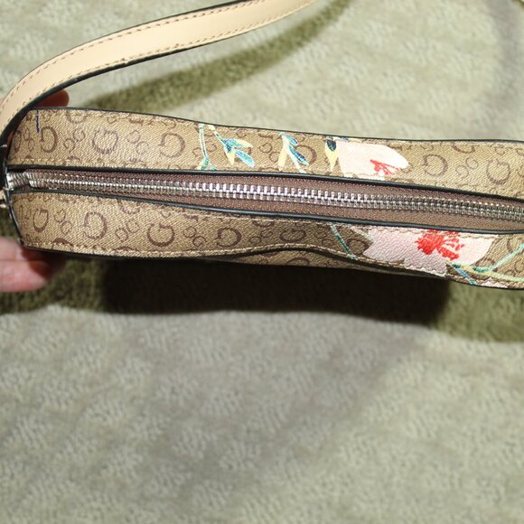 Guess Small Rectangular Floral Crossbody Purse - Picture 8 of 12